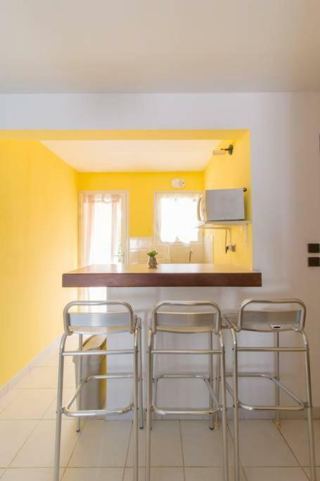 Superbe Studio avec Jacuzzi Privé Appartamento Sainte-Anne Esterno foto